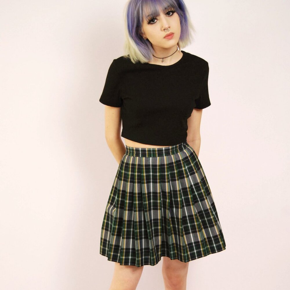90s Plaid Mini Skirt (S) small green yellow vintage pleated school uniform prep
